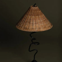 Load image into Gallery viewer, Alaric Table Lamp in Detail.
