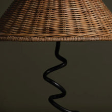 Load image into Gallery viewer, Alaric Table Lamp in Detail.
