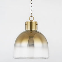 Load image into Gallery viewer, Beryl Pendant Light in Detail.
