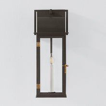 Load image into Gallery viewer, Bohen Outdoor Wall Light in Detail.
