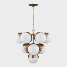 Load image into Gallery viewer, Cupertino Chandelier in Detail.
