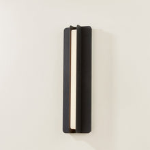 Load image into Gallery viewer, Dune Outdoor LED Wall Light in Detail.
