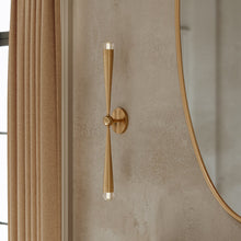 Load image into Gallery viewer, Keanu Wall Light in Detail.
