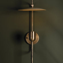 Load image into Gallery viewer, Manti Plug-in Wall Light in Detail.
