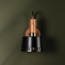 Load image into Gallery viewer, Memphis Wall Light in Detail.

