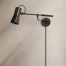 Load image into Gallery viewer, Novel Plug-in Wall Light in Detail.
