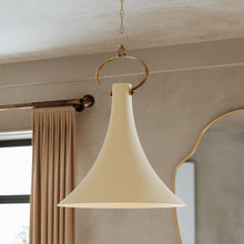 Load image into Gallery viewer, Radcliff Pendant Light in living room.
