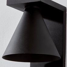 Load image into Gallery viewer, Sean Outdoor Wall Light in Detail.
