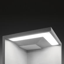 Load image into Gallery viewer, Empty Outdoor LED Floor Lamp in Detail.

