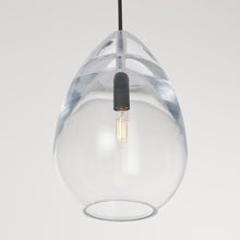 Load image into Gallery viewer, Alina Pendant Light in Detail.
