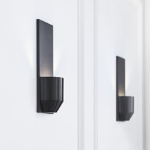 Load image into Gallery viewer, Bling Wall Light in Detail.
