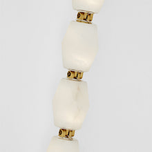 Load image into Gallery viewer, Collier LED Wall Light in Detail.
