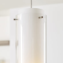 Load image into Gallery viewer, Echo Grande Pendant Light in Detail.
