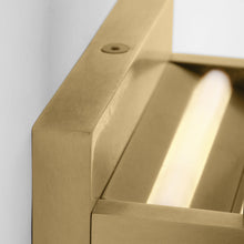 Load image into Gallery viewer, Flyta LED Wall Light in Detail.
