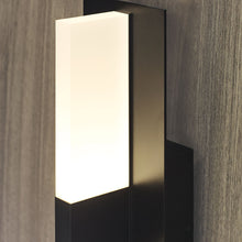 Load image into Gallery viewer, Lyft 12 Outdoor LED Wall Light in Detail.
