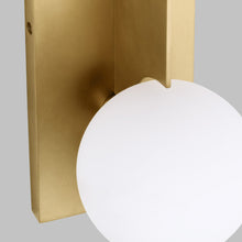 Load image into Gallery viewer, Orbel Wall Light in Detail.
