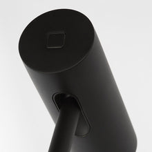 Load image into Gallery viewer, Ponte LED Floor Lamp in Detail.
