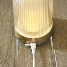Load image into Gallery viewer, Tawa LED Table Lamp in Detail.

