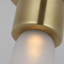 Load image into Gallery viewer, Volver LED Flush Mount Ceiling Light in Detail.
