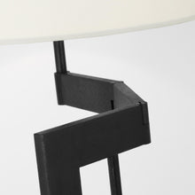 Load image into Gallery viewer, Amell Table Lamp in Detail.
