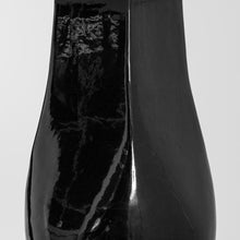 Load image into Gallery viewer, Cabazon Table Lamp in Detail.
