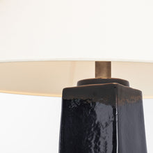Load image into Gallery viewer, Cabazon Table Lamp in Detail.
