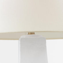 Load image into Gallery viewer, Cabazon Table Lamp in Detail.
