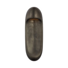 Load image into Gallery viewer, Esculpa Outdoor LED Wall Light in Detail.
