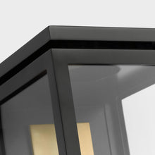 Load image into Gallery viewer, Fresno 3/4 Outdoor Gas Wall Light in Detail.
