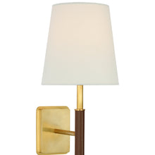 Load image into Gallery viewer, Griffin Wall Light in Detail.
