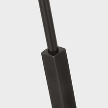 Load image into Gallery viewer, Hackney Floor Lamp in Detail.
