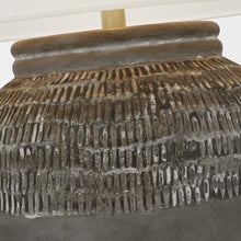 Load image into Gallery viewer, Indra Table Lamp in Detail.
