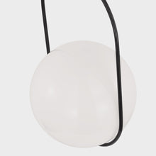 Load image into Gallery viewer, Jodo LED Pendant Light in Detail.
