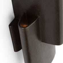 Load image into Gallery viewer, Lotura Intersecting LED Wall Light in Detail.
