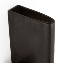 Load image into Gallery viewer, Lotura Intersecting LED Wall Light in Detail.
