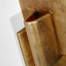 Load image into Gallery viewer, Lotura Intersecting LED Wall Light in Detail.
