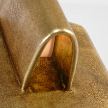 Load image into Gallery viewer, Lotura Intersecting LED Wall Light in Detail.

