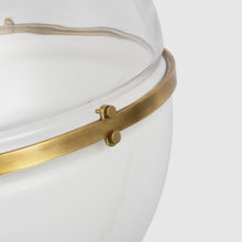 Load image into Gallery viewer, Maxey Pendant Light in Detail.
