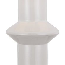 Load image into Gallery viewer, Maxime Table Lamp in Detail.
