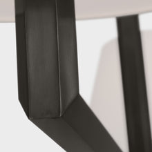 Load image into Gallery viewer, Olivier Linear Chandelier in Detail.
