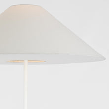 Load image into Gallery viewer, Zealous Floor Lamp in Detail.
