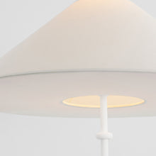 Load image into Gallery viewer, Zealous Table Lamp in Detail.
