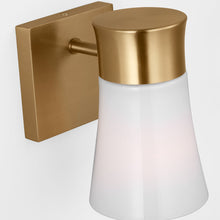 Load image into Gallery viewer, Roy Bath Vanity Light in Detail.
