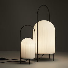 Load image into Gallery viewer, Ghost Floor Lamp in Detail.
