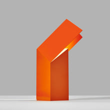 Load image into Gallery viewer, Lineair LED Table Lamp in Detail.
