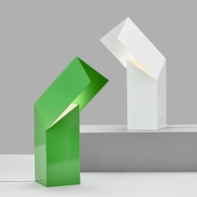 Load image into Gallery viewer, Lineair LED Table Lamp in Detail.

