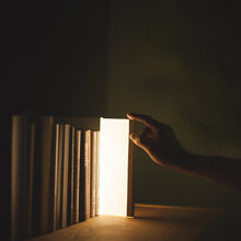 Load image into Gallery viewer, Nightbook LED Table Lamp in Detail.

