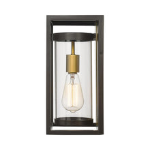 Load image into Gallery viewer, Dunbroch Outdoor Wall Light in Detail.
