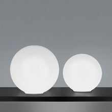 Load image into Gallery viewer, Sferis Table Lamp in Detail.
