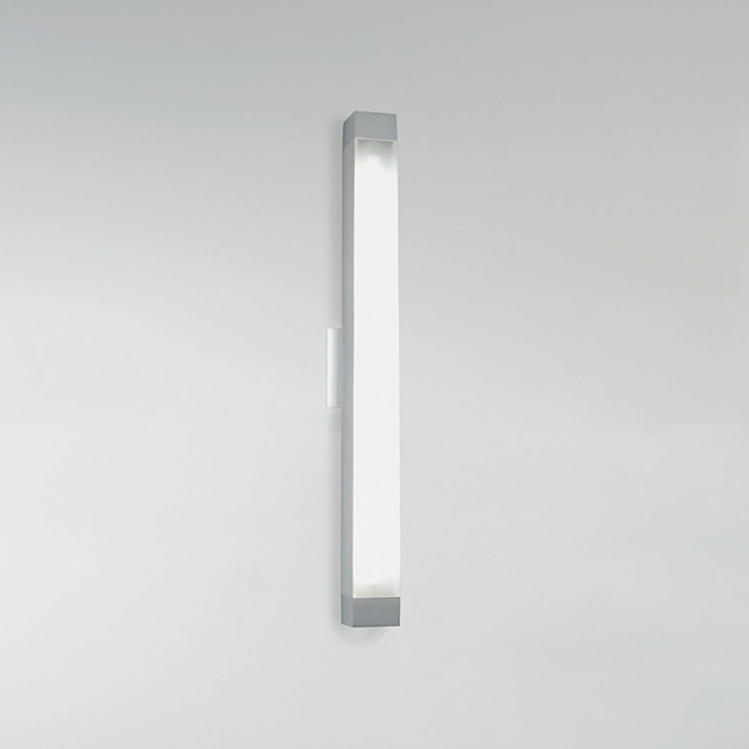 2.5 Square Strip LED Wall Light in Small (3000K).